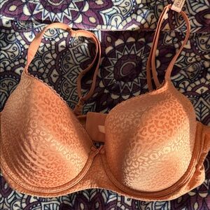 Victoria's Secret BBV Rose/Rust Demi Leopard Bra 36DD